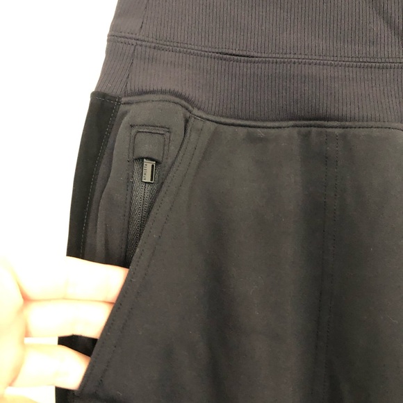 EUC Athleta Venice Velvet Stripe Jogger - Picture 5 of 5